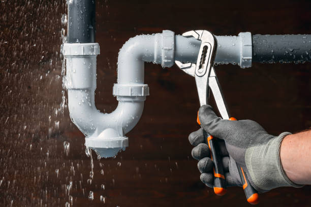 Professional Drain Cleaning technician working in Fredonia, KS